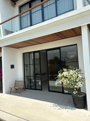 Superior Double Room, Pool View | Terrace/patio - Paddy's House Seseh (Cemagi)