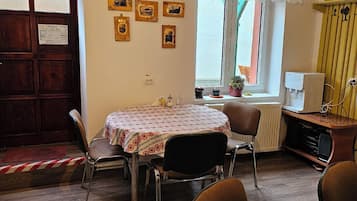 Desayuno buffet (RON 60 por persona)