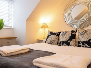 2 chambres, bureau, fer et planche à repasser, Wi-Fi gratuit