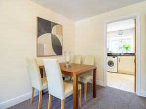 Dining - Shrewsbury Apartment (Shrewsbury)