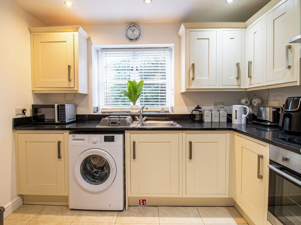 Microwave, oven