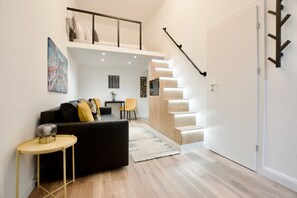 Standard-huoneisto, näköala pihalle | 1 makuuhuone, pimennysverhot, silitysrauta/-lauta, ilmainen Wi-Fi