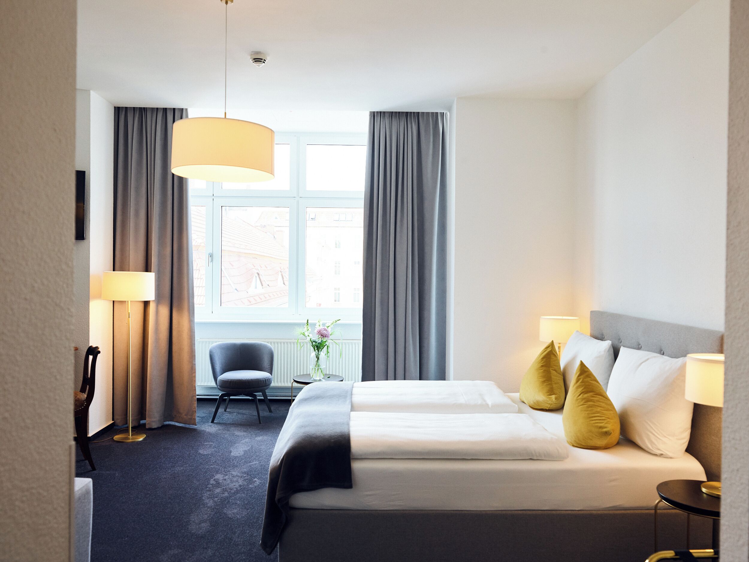 Familien-Vierbettzimmer, Nichtraucher | Allergikerbettwaren, Schreibtisch, schallisolierte Zimmer