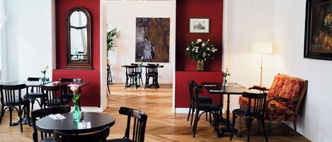 Daily buffet breakfast (EUR 12.90 per person)