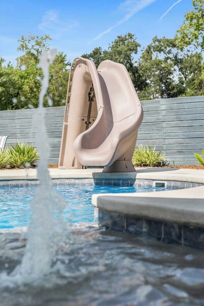 Gameday Getaway • Pool • Pond • King Bed • Sports Complex