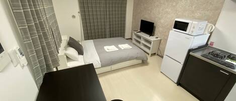 1 chambre, fer et planche à repasser, Wi-Fi, draps fournis