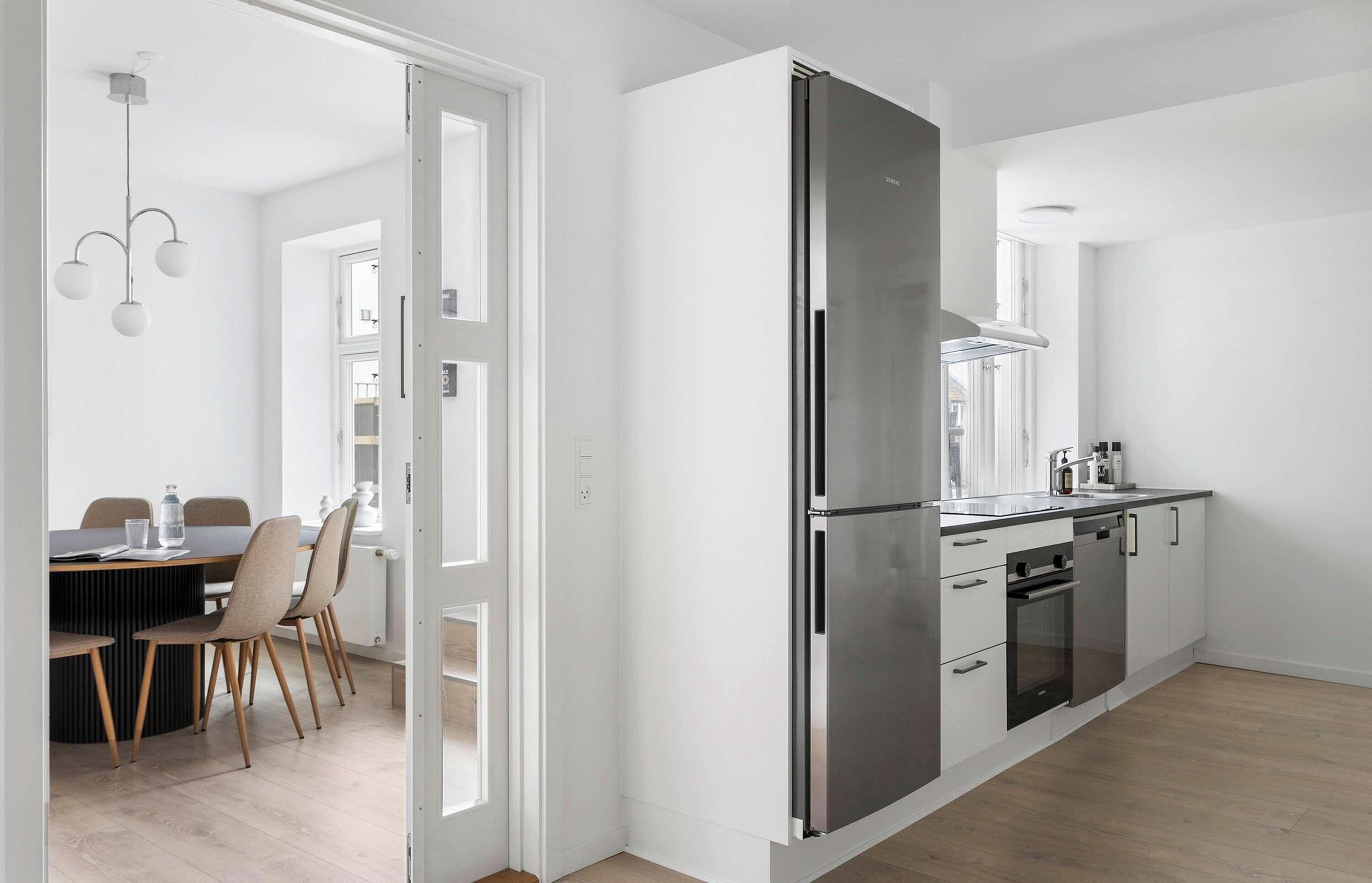 Kühlschrank, Ofen, Herdplatte, Geschirrspüler