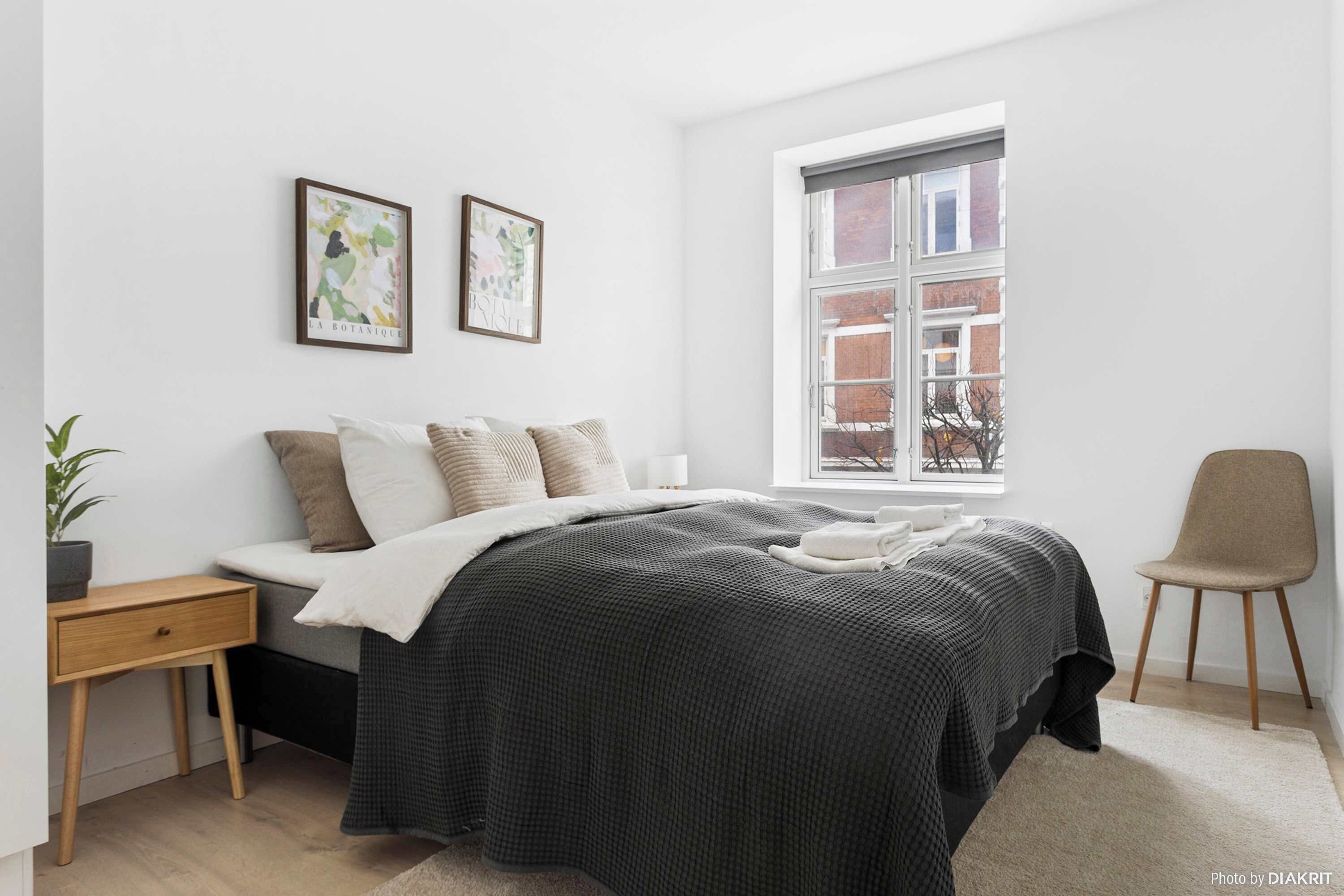 3 habitaciones, escritorio, tabla de planchar con plancha y wifi 