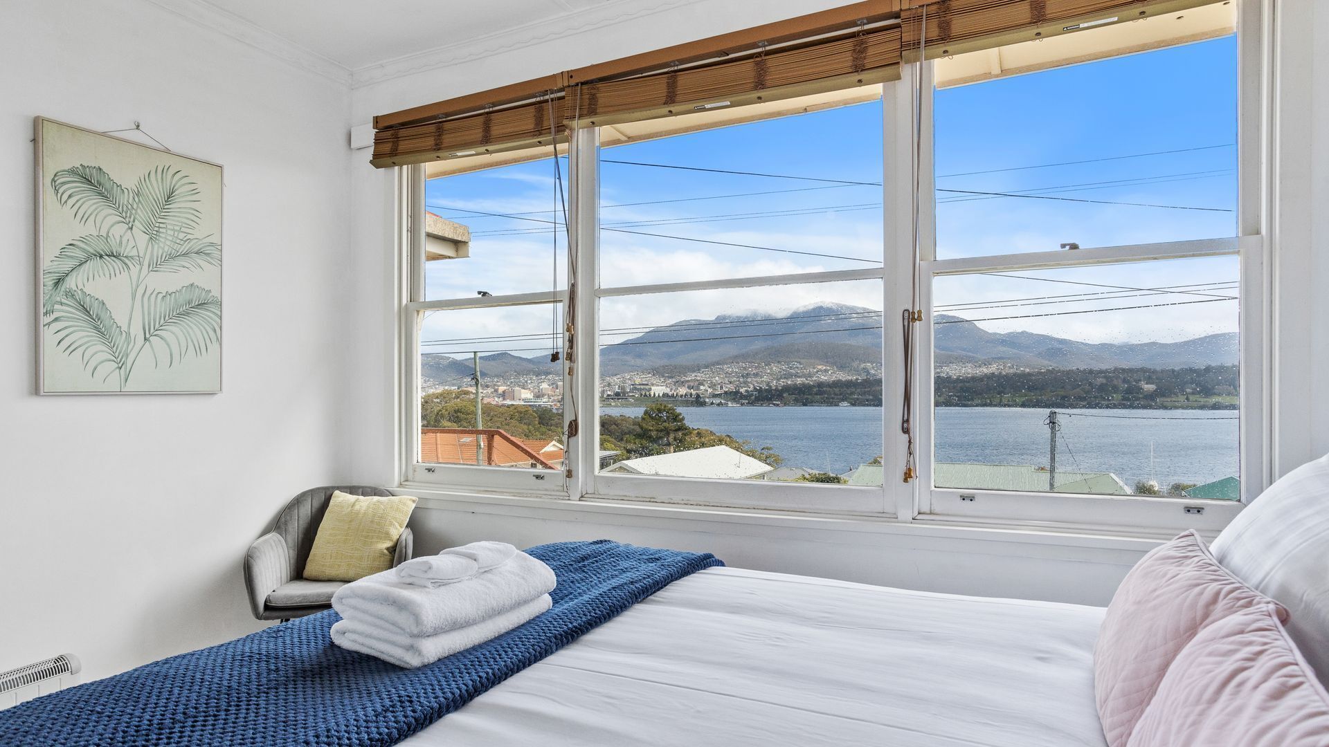 4 bedrooms, travel cot, free WiFi, bed sheets