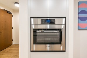 Interior - Modern Apt with Gym Near Restaurants (Boston, MA)