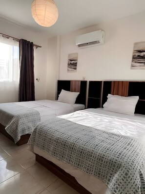 2 chambres, fer et planche à repasser, Wi-Fi, draps fournis