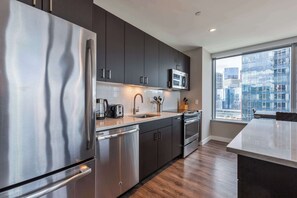 Fridge, microwave, oven, stovetop - Modern Apt with Gym S (Boston MA)