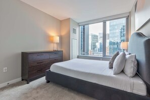 2 bedrooms, desk, iron/ironing board, WiFi - Modern Apt with Gym S (Boston MA)