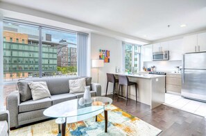 Televisión, oficina