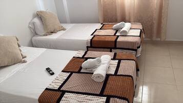 2 kamar tidur, setrika/meja setrika, tempat tidur bayi, dan Wi-Fi gratis