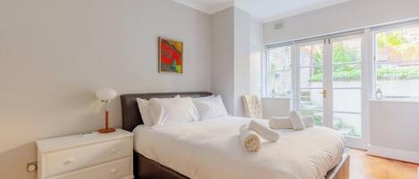 2 chambres, fer et planche à repasser, accès Internet, draps fournis