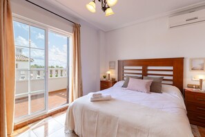 3 chambres, Wi-Fi, draps fournis