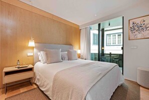 1 slaapkamer, een kluis op de kamer, een strijkplank/strijkijzer