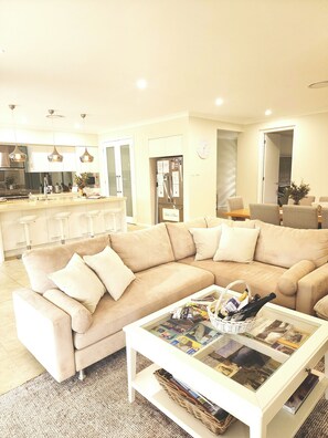 TV, fireplace - Our Multi-Award Winning Hawkesbury Holiday Home (East Kurrajong)