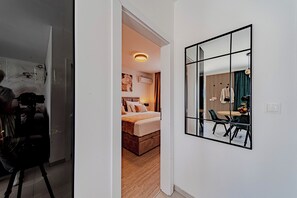 2 chambres, espace de travail pour ordinateur portable