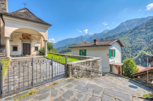La Canonica Centovalli With Balconies and Garden