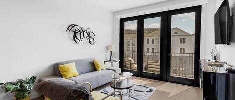 TV, fireplace, offices