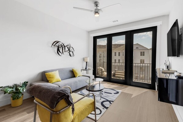 TV, fireplace, offices
