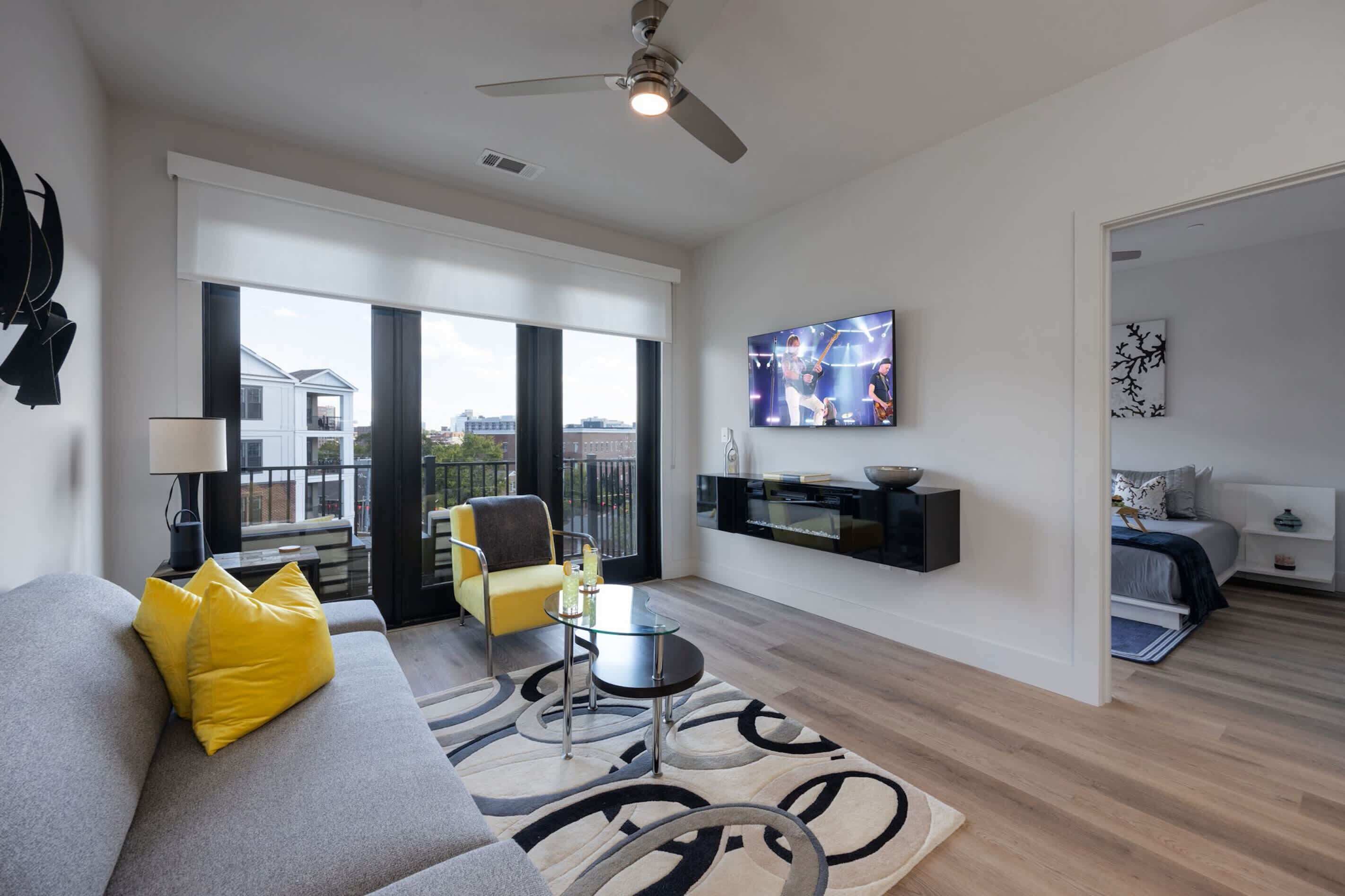 Téléviseur, foyer, bureau