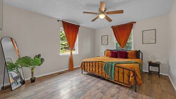 2 bedrooms, iron/ironing board, travel cot, free WiFi