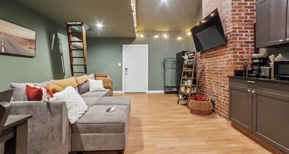 Lovely Little Loft-Style 2-Bedroom in Tulsa