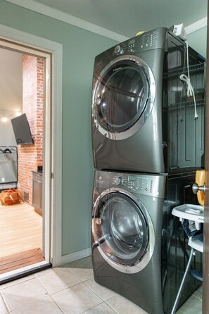 Interior - Lovely Little Loft-Style 2-Bedroom in Tulsa (Tulsa)