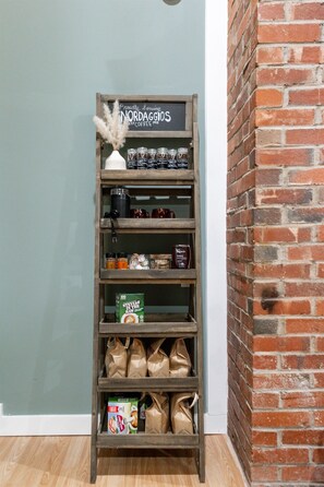 Interior - Lovely Little Loft-Style 2-Bedroom in Tulsa (Tulsa)