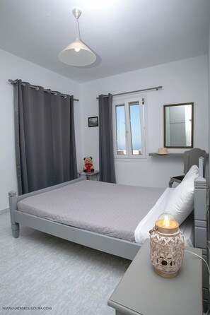 Villa, cuisine, vue partielle sur la mer | 4 chambres, accès au Wi-Fi (inclus)