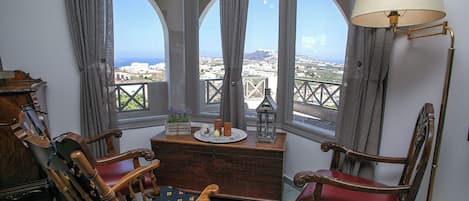 Villa, Kitchen, Partial Sea View | 4 bedrooms, free WiFi