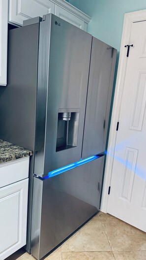 Interior - Low Tide Luxury Updated 3-bedroom first floor accessible condo Monthly Discounts (Murrells Inlet)