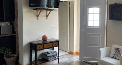 Just 30 minutes from the Opal Coast! Fully equipped apartment with private terrace.