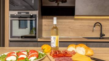 Villa (Four Bedroom Villa with Private Pool) | Cocina privada | Refrigerador