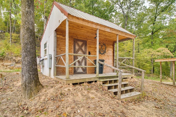 Ozark Vacation Rental | Studio | 1BA | Steps Required | 600 Sq Ft