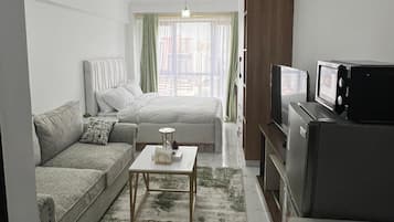 Iron/ironing board, free WiFi