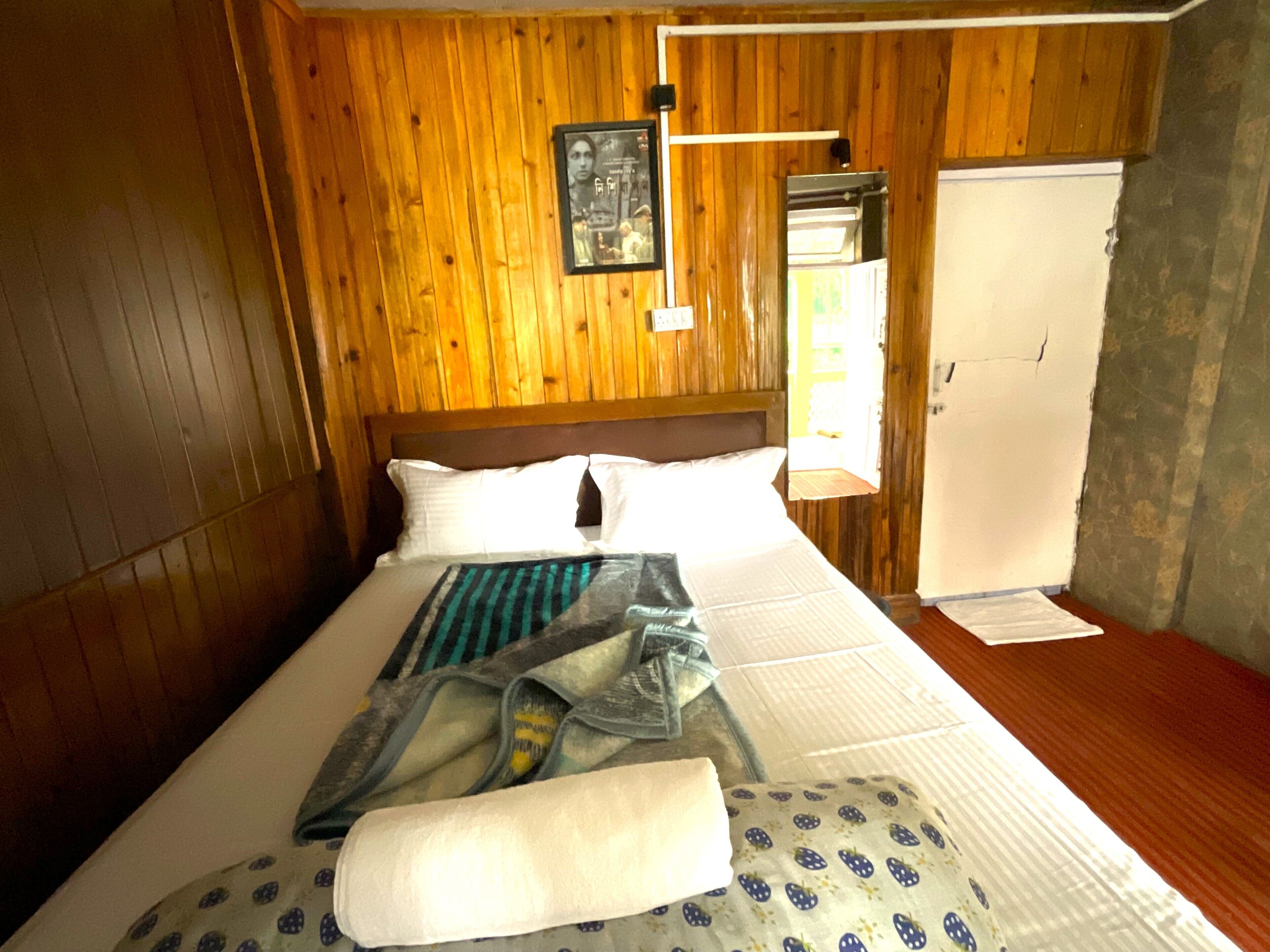 Economy Room | Free WiFi, bed sheets