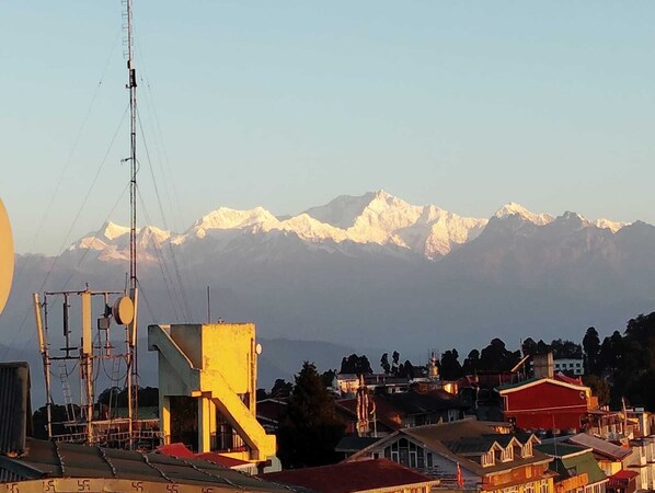 View from property - HOTEL LONG ISLAND (Darjeeling)