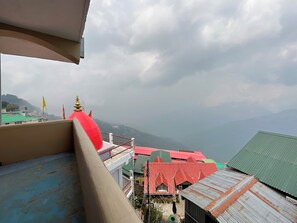 Deluxe Room | Balcony - HOTEL LONG ISLAND (Darjeeling)