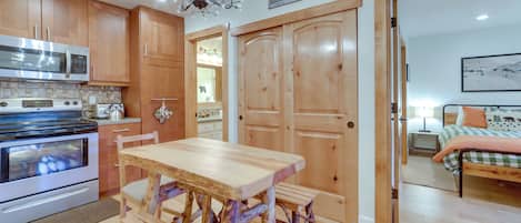 Apartment (1 Bedroom) | Interior