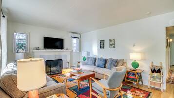 House (3 Bedrooms) | Front of property