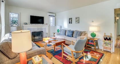 Home w/ Patio: Near Nob Hill, UNM & Kirtland Afb!