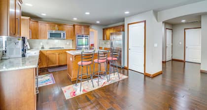 Family-friendly Home w/ Patio & Garden in Everett!