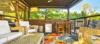 Home w/ Hot Tub, Playset & Grills in Clarksville!