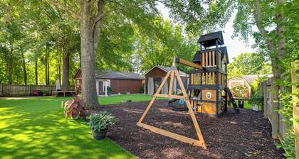 Home w/ Hot Tub, Playset & Grills in Clarksville!