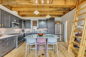 平房 (3 Bedrooms) | 住宿內部