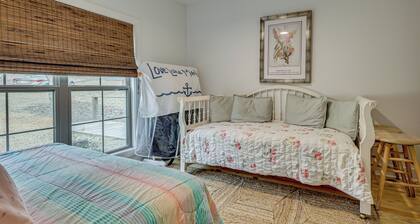 Modern Home Near Lake Martin: Fishing Pond On-site